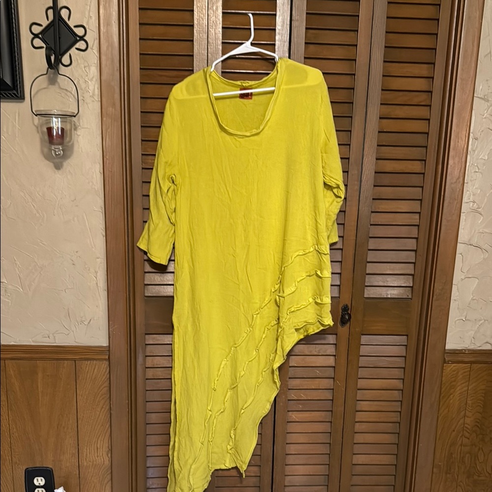 Oh My Gauze! Yellow Asymmetrical High-Low Top